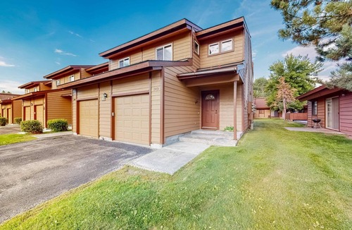McCall Condo | Bright McCall Townhome | Pool + Walk to Lake + Gym