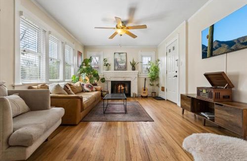North Park Hill House | Bright & Modern Denver Home Quick Drive to Downtown