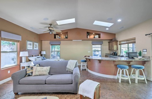 Poway Apartment | Bright Poway Studio w/Shared Outdoor Pool!