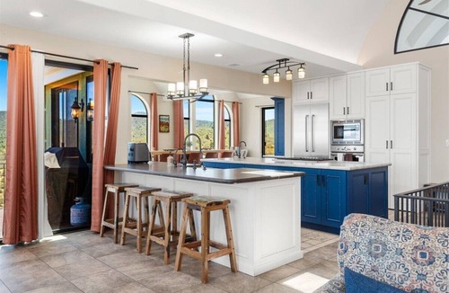 Lynx Mountain View Estates House | Bring the whole family to this Hillside Sanctuary with epic views.