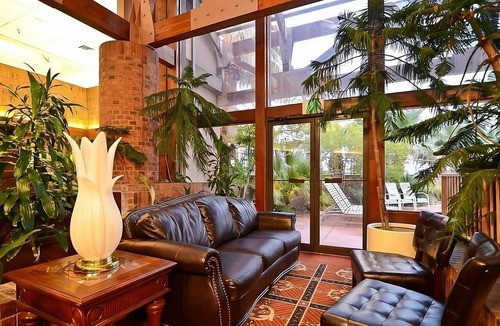 St. George Hotel | Budget-Friendly property! Free Parking, Free Breakfast, Near St George Temple