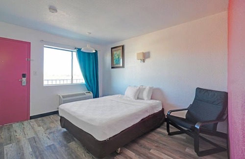 Lordsburg Hotel | Budget-Friendly Room minutes to Shakespeare Ghost Town | Free Parking!