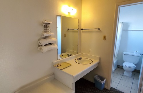 Allison Hotel | Budget Inn
