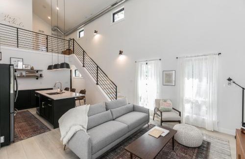Cedar Rapids House | Burnett Cottage - OG