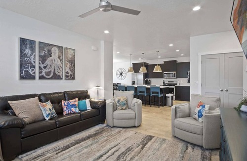 Washington Fields Condo | By the Sea | Ocean Vibes in the Desert!