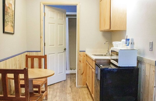 Sevier Cabin | C-109) Thunderbird Cabin