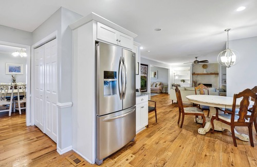 Eagles Nest House | CA Style Sanctuary 4BR3BA house with Heated Saltwater Pool and Hot Tub