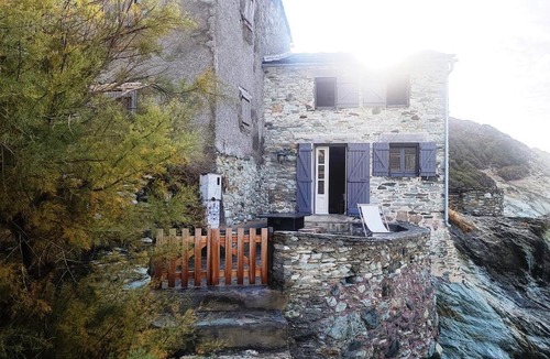 Chine House | CABANON PETRONILLE