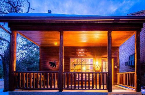 Christopher Creek Ski Chalet | Cabin #5 Black Bear - Pet Friendly - Sleeps 6 - Playground & Game Room