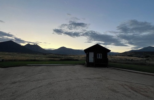 Almo Cabin | Cabin 6 at the Almo Inn, right by City of Rocks National Park and Castle Rock ID
