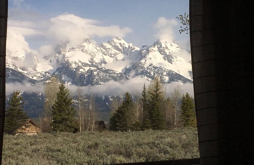 Kelly Cabin | Cabin In Teton National Park Close To Yellowstone With Views Of The Tetons.