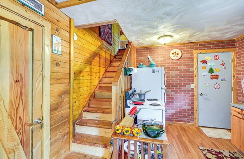 Riggins Hot Springs Cabin | Cabin on Little Salmon River ~ 10 Mi to Riggins!