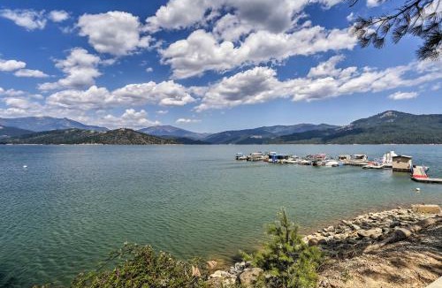 Trinity Center House | Cabin w/Backyard Space - 1/2 Mi to Trinity Lake!