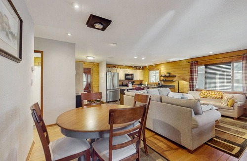 Kachina Village Cabin | Cabin with grill, outdoor dining, & fireplace - drive minutes to hiking