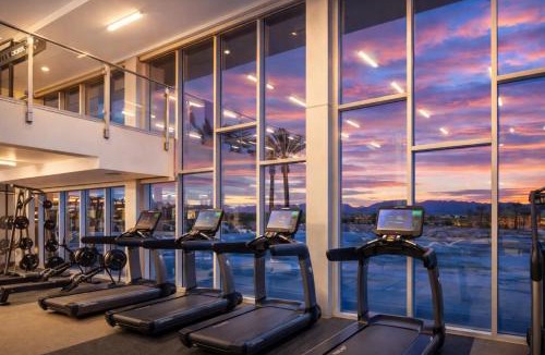 Desert Ridge Apartment | Cactus Cove Retreat Modern 2BR Home