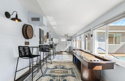 Village Grove House | Cactus Oasis 5-BR House CasitaHeated Spa & Pool