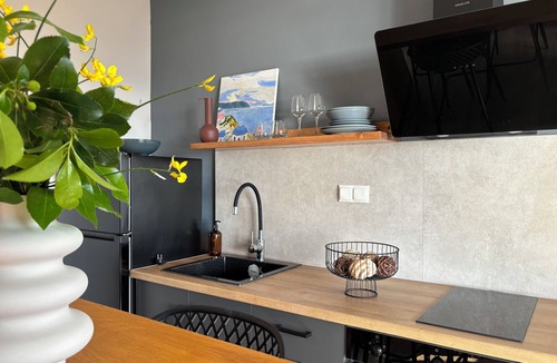 Katsarou Apartment | CACTUS SUPERB SUITE WITH PRIVATE POOL AND STUNNING SEA VIEWS