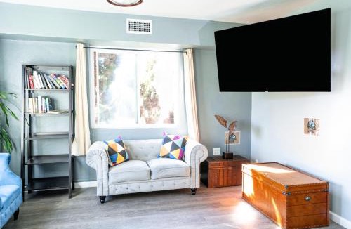 Point Loma Heights Hostel | California Dreams Hostel - Ocean Beach