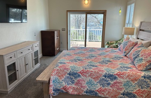 Oak Harbor House | "CALYPSO" BRAND NEW HUGE 4-bedroom house with WiFi and AC in Oak Harbor
