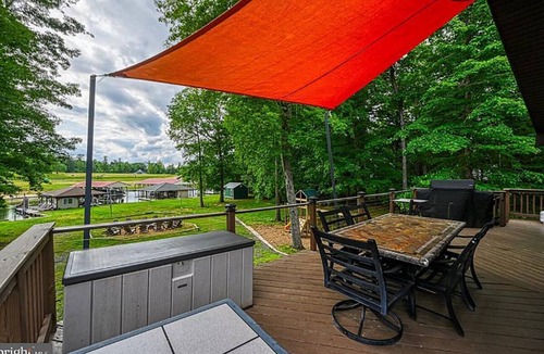 Bumpass House | Camp Oak - Family Friendly Lakehouse - Sleeps 25