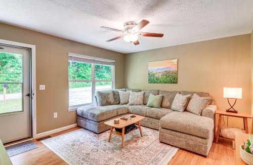Campton House | Campton Cottage w/Hot Tub, Near Hiking + Climbing