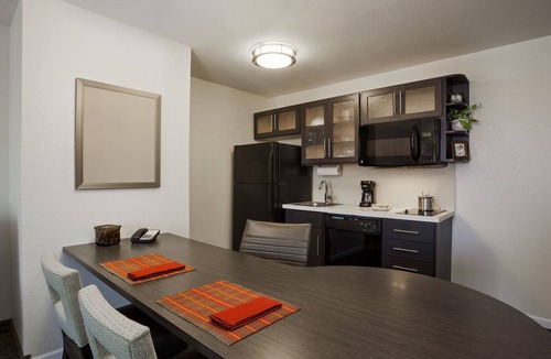 Durham Hotel | Candlewood Suites Durham by IHG