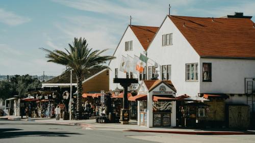 Mission Valley West Hotel | Candlewood Suites San Diego by IHG