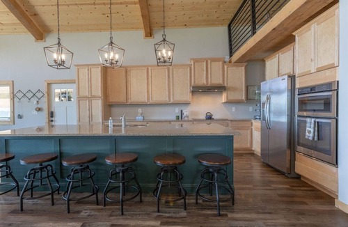 Star Valley Ranch House | Canyon Pines Retreat on Golf Course - Hot Tub
