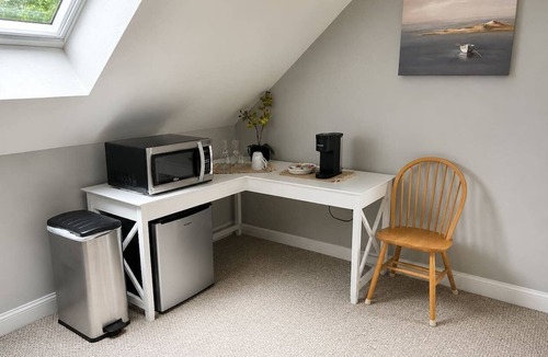 Sagamore Beach Apartment | Cape Cod Loft - Near Beaches & Canal