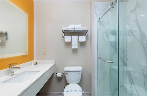 Bowling Green Hotel | Cardinal Motel