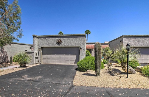 Carefree House | Carefree Townhome w/Community Pool & Hot Tub!