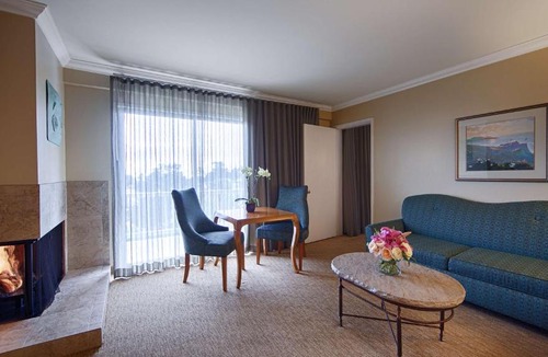 Northeast Carmel Hotel | Carmel Bay View Inn