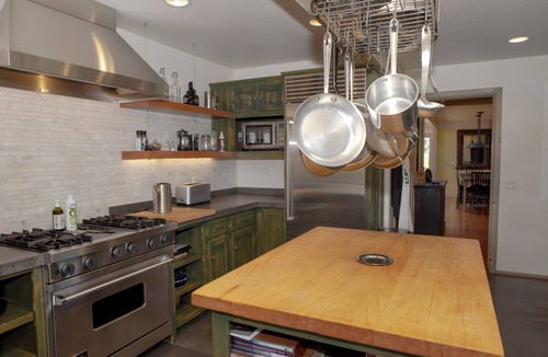 Sonoma House | Carneros Winemaker Estate bw Sonoma & Napa: Sleeps 4, Vineyard, Pool, Spa, Bikes