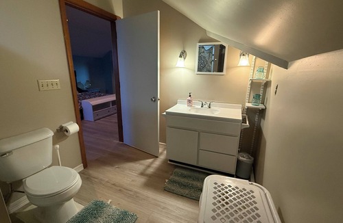 Hamilton House | Carriage House on New London
