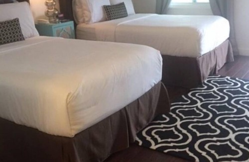 Hamden Hotel | Carriage House
