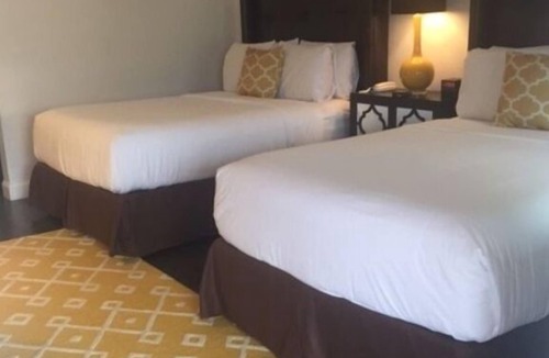 Hamden Hotel | Carriage House