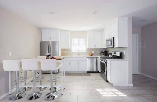 New Papago Parkway House | Casa Con Casita-Pool Heat Avai-2 Kitchens-Old Town