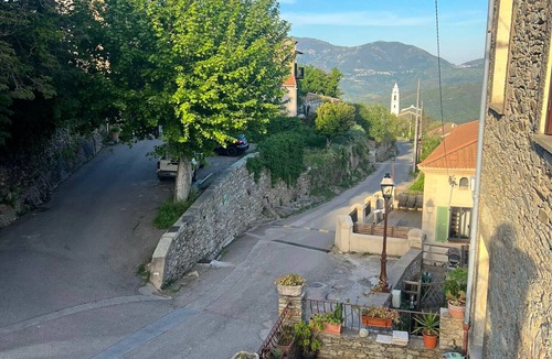 Santo-Pietro-di-Tenda Apartment | Casa E Tese – Appartement de charme dans maison de village corse