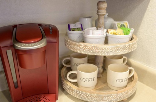 Paradise Valley Village Condo | CASA ESCAPE-Anasazi Village-Top floor cozy condo