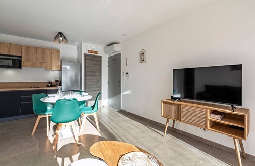 Marine de Saint Ambroggio Apartment | Casa Fangu - Balcon avec Vue Port et Montagnes