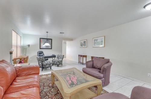 Casa Grande House | Casa Grande Home Near Golf, Dining & Shops!