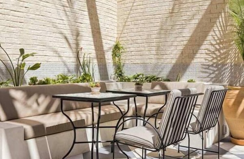 Oak Park Apartment | Casa Iglesia Studio 308