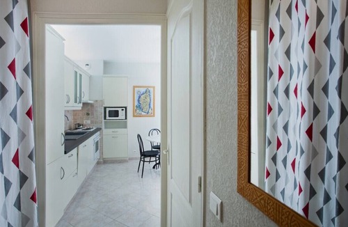 Porticciolo Apartment | Casa le Sureau air-conditioned apartment with sea-view terrace