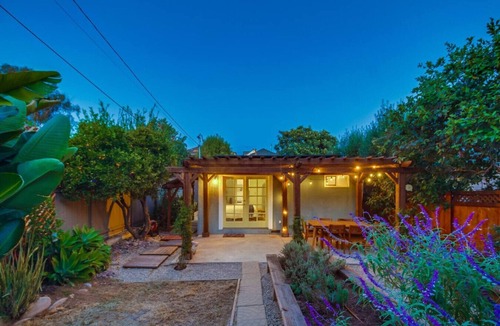 Golden Hill House | Casa Mellifora | 3BR - Golden Hill - Free Parking