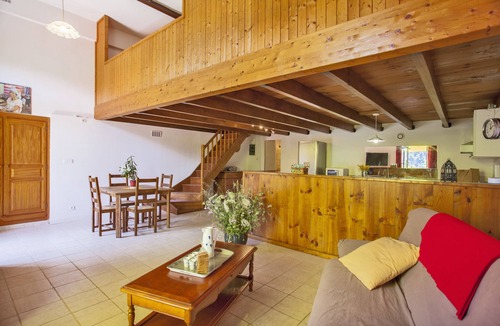 Santo-Pietro-di-Tenda Apartment | Casa Nebbia, flat in stone house