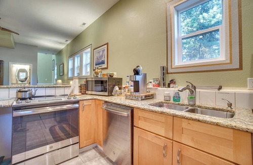 Cascade Cabin | Cascade Cabin Hideaway w/Views, 1/2 Mi to Lake