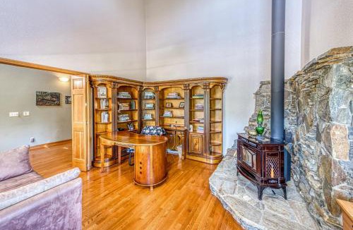 Cascadel Woods House | Cascadel Haven