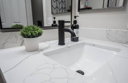 North Las Vegas House | Casino Royale Vegas + POOL 11ppl + Dog Friendlynn