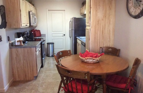 Southeastern Villa | Casita 3 blocks from downtown! Very clean !