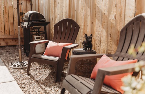 Lemoore Apartment | Casita Oleander - walk to downtown and beautiful pool!